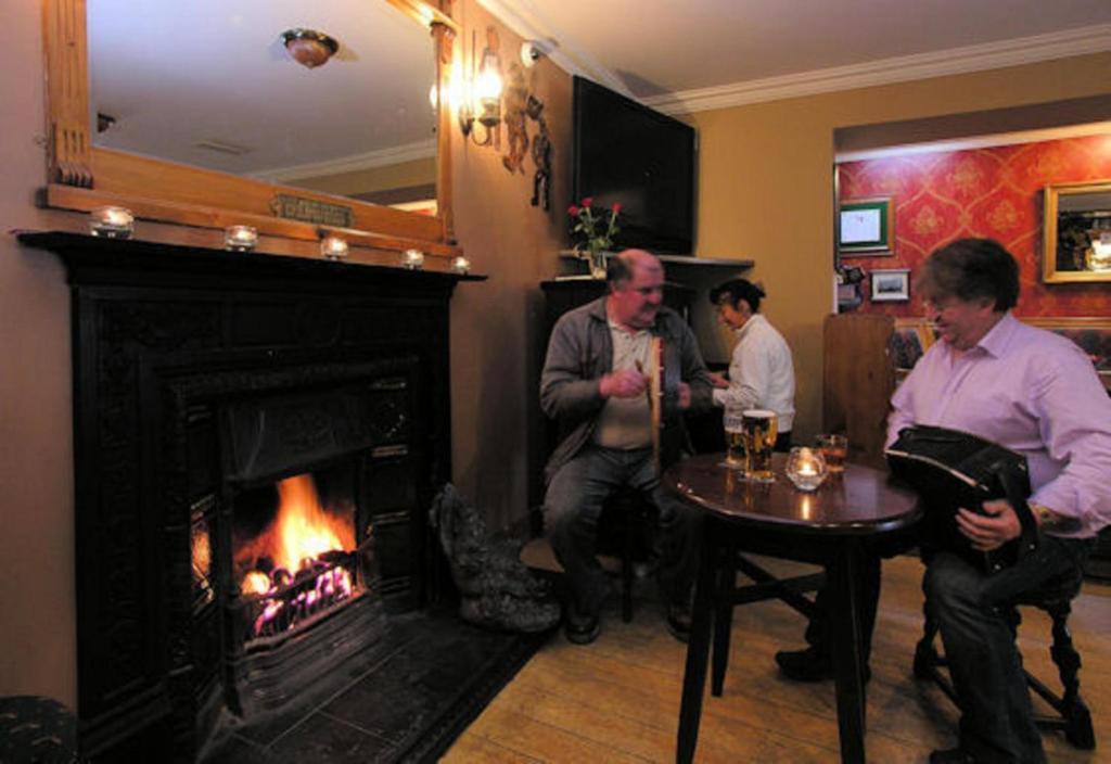 קאסלמיין The Anvil Bar B&B מראה חיצוני תמונה